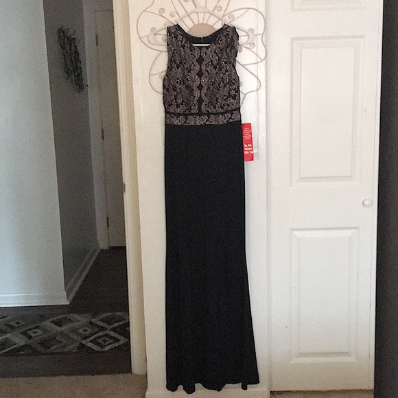 Didn’t fit when it came time to wear it. - Picture 2 of 3